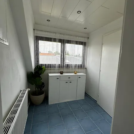 Nette In Super Lage!