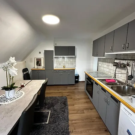 Nette In Super Lage! *