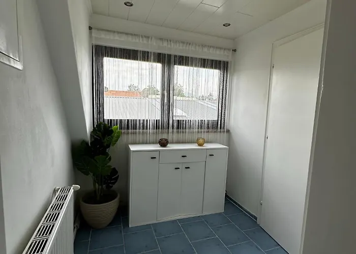 Nette In Super Lage!