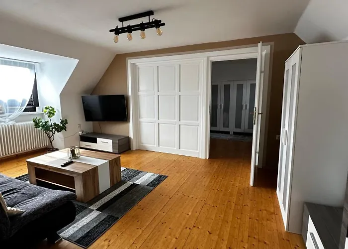 Nette In Super Lage!