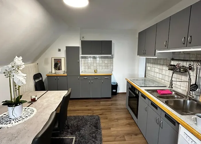 Nette In Super Lage! *