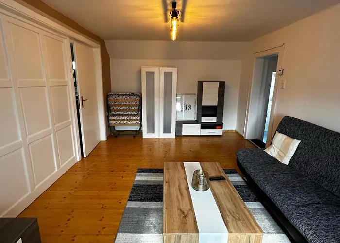 Nette In Super Lage!